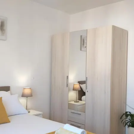 Apartament Plokite